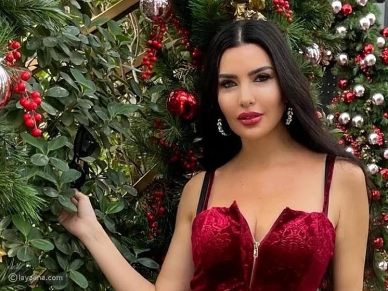 «بصدر وساق مكشوفين».. لاميتا فرنجية تثير الجدل بفستان أحمر ناري