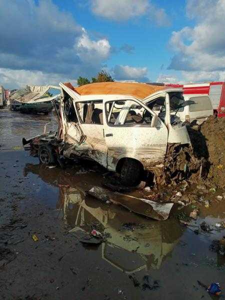 إصابة 6 أشخاص بحادث تصادم سيارتين بالبحيرة