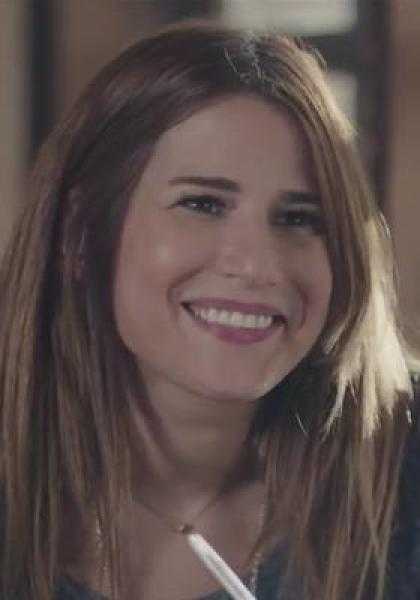 الموت يفجع الفنانة إيناس كامل