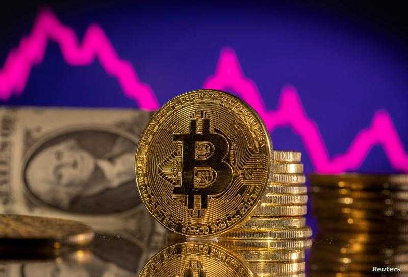 بيتكوين تحقق مفاجأة في سوق العملات الرقمية.. تفاصيل