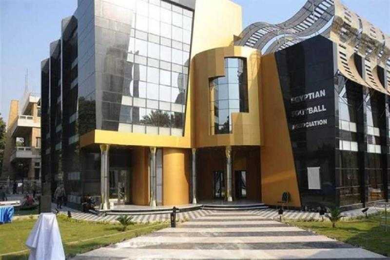 اتحاد الكرة يعلن إيقاف مدرب وتوصية بالشطب بسبب الاعتداء على الحكم