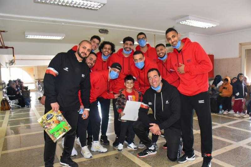 منتخب السلة يزور مستشفى سرطان الأطفال بالإسكندرية