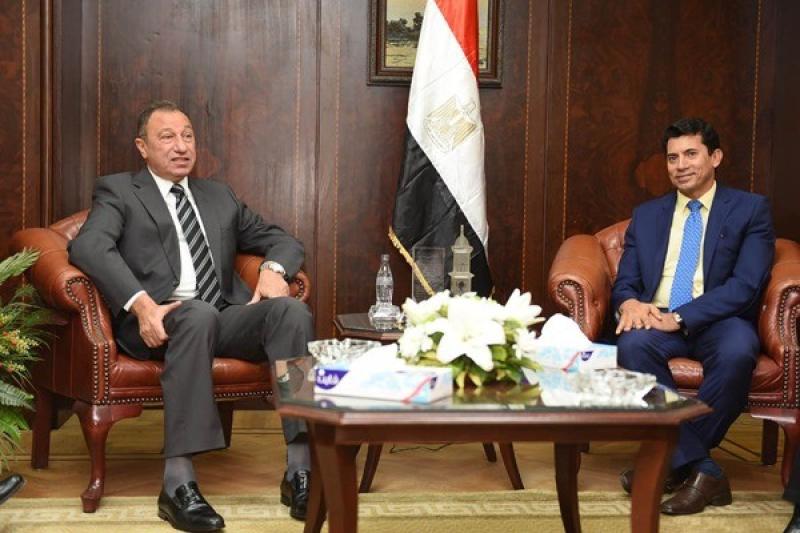 الخطيب وأشرف صبحي
