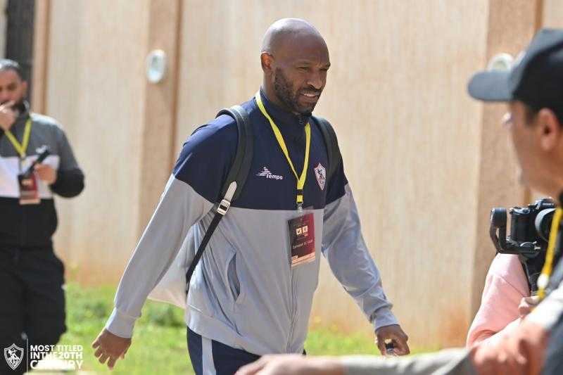 حافلة الزمالك تصل استاد ”شهداء بنينا” لمواجهة المريخ السوداني