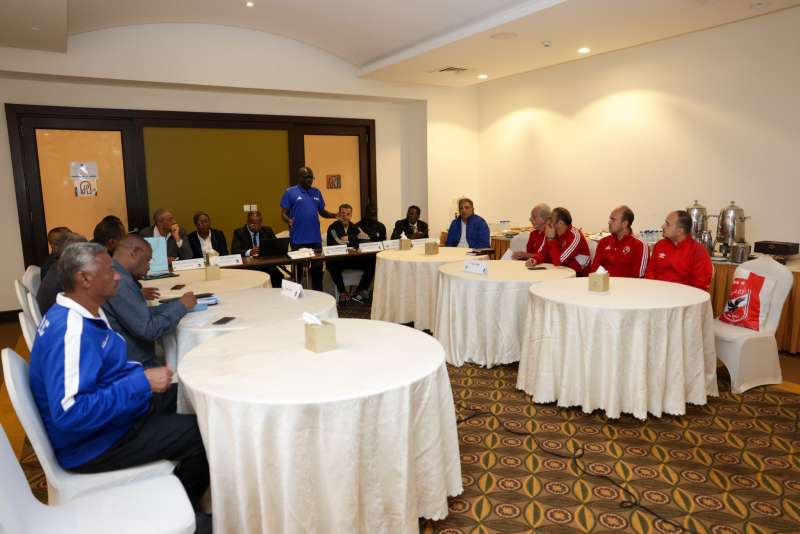 جانب من الاجتماع الفني