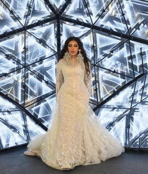 الجمهور يشن هجوما حادا على أحلام بسبب حفلها الأخير