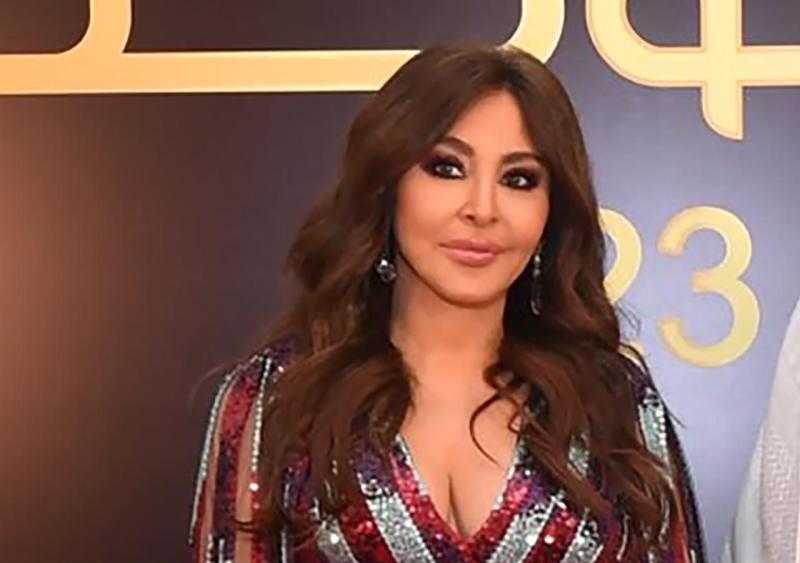 سعر خرافي.. فستان إليسا في الكويت يثير ضجة على السوشيال ميديا