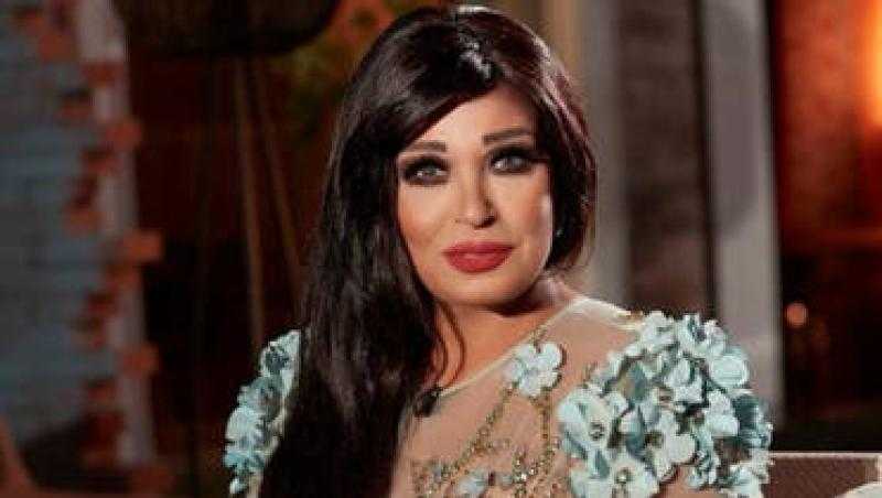 «بفستان قصير».. فيفي عبده تثير الجدل بوصلة رقص عبر «إنستجرام»