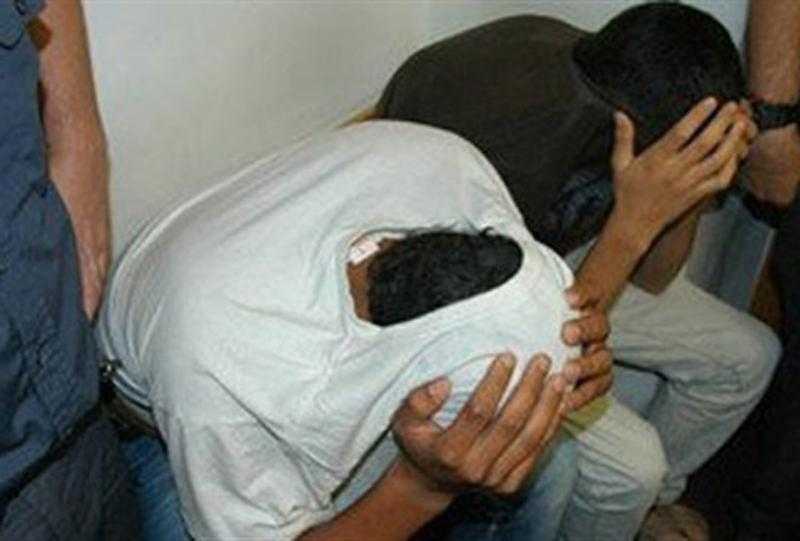 ضبط 3 شباب أثناء إقامة حفلة شذوذ داخل شقة بـ 15 مايو