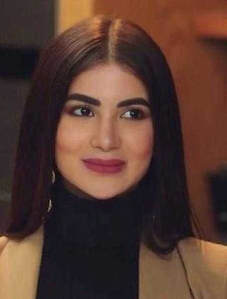 بالأبيض والأسود.. إطلالة ساحرة لهدى الإتربي