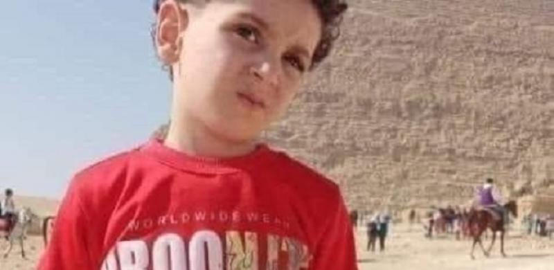 انتشال الطفل عماد من بالوعة بمحافظة أسيوط