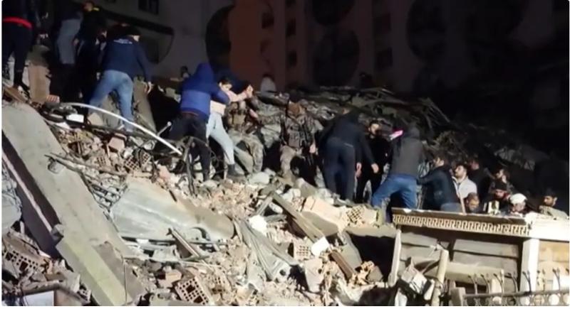 المرصد السوري: «نعيش في مسلسل رعب من الزلازل وسجلنا 16 إصابة الليلة» - فيديو