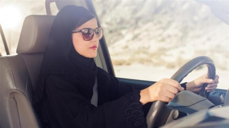 ما حكم الشرع في شراء الزوجة سيارة بدون موافقة زوجها؟ الأزهر يُجيب