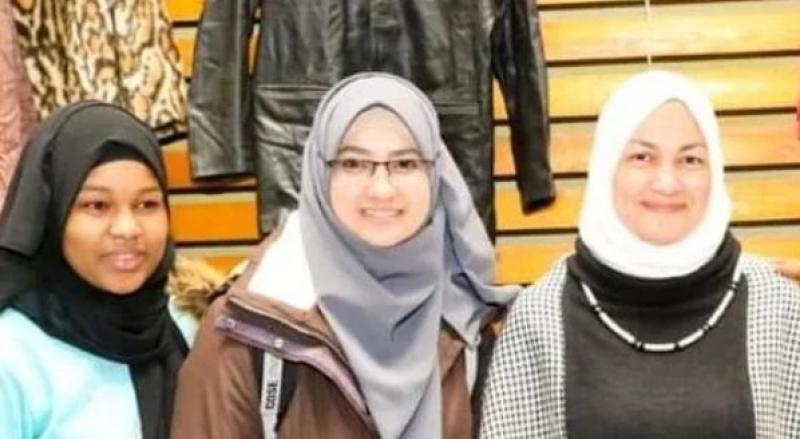 مستشارة شيخ الأزهر لشؤون الوافدين تتفقد معرض الكساء الخيري