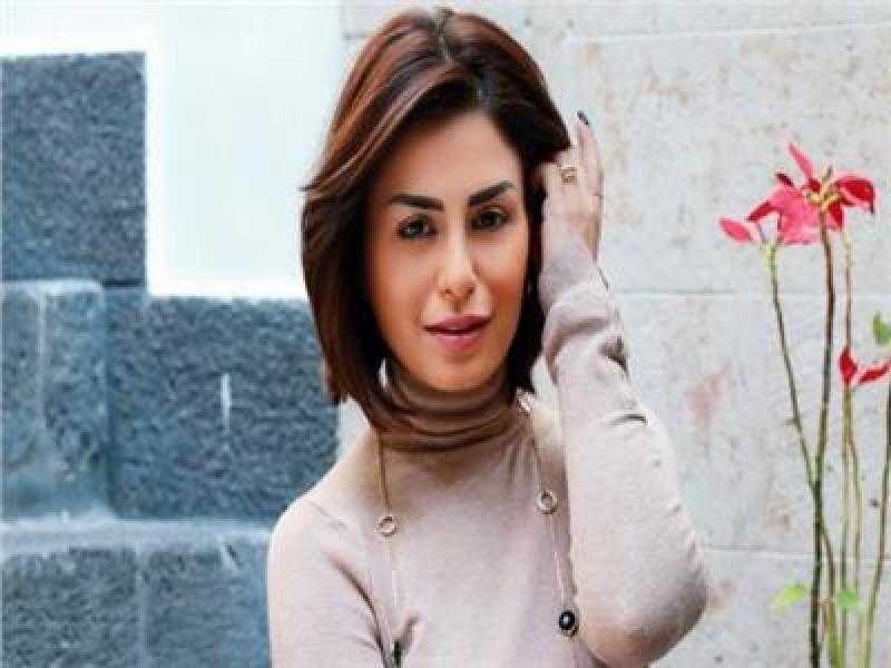 «بفستان قصير».. منة فضالي بإطلالة أنثوية في أحدث ظهور