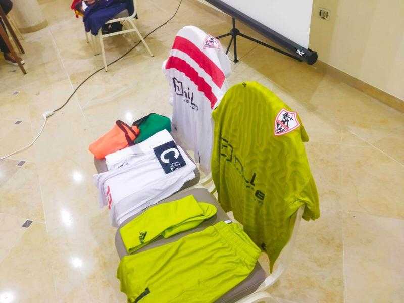 الزمالك يواجه الترجي التونسي بالزي التقليدي