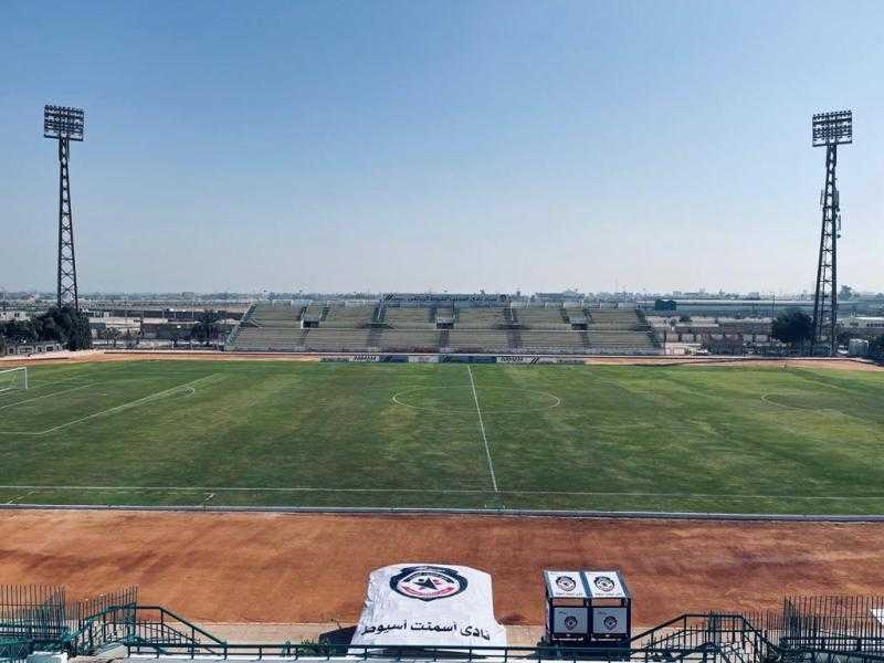 نادي أسمنت أسيوط يفتتح ملعب الفريق بعد تطويره