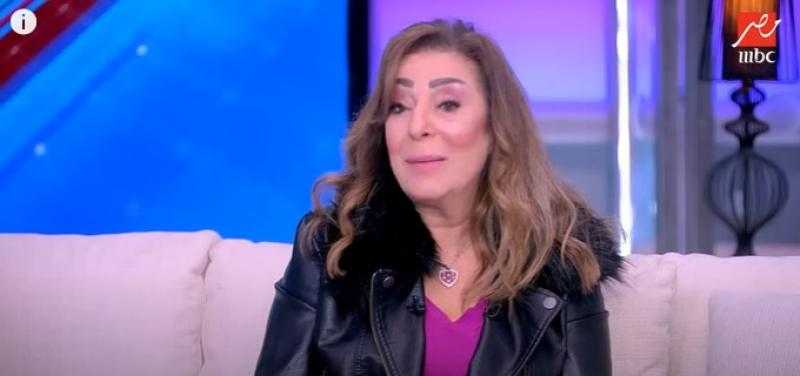 «صعبت عليا نفسي».. لمياء الأمير: «مرة قبلت دور وأنا بعيط بسبب الأجر» - فيديو