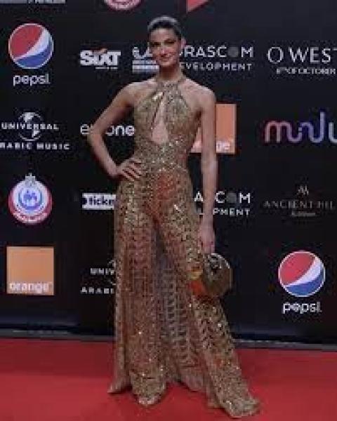 بسعر خرافي.. تارا عماد تثير الجدل بأحدث إطلالاتها