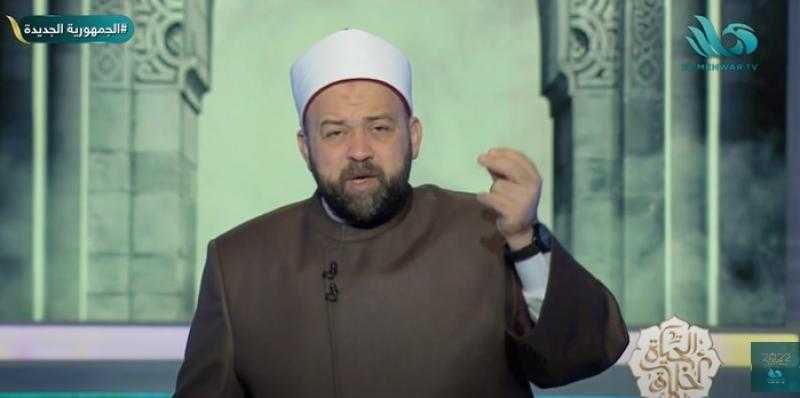 يسري عزام: اليتيم هو من توفى والده قبل سن البلوغ - فيديو