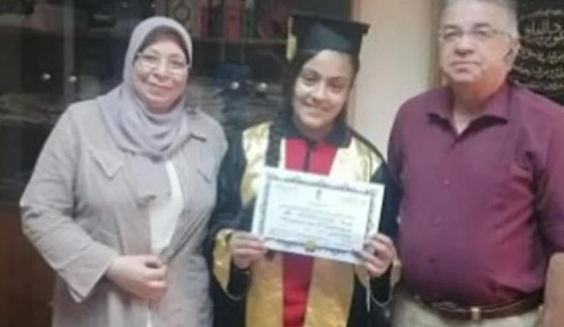 «أزاي مستحملة شكلك».. القصة الكاملة لوفاة الطالبة رودينا بسبب التنمر