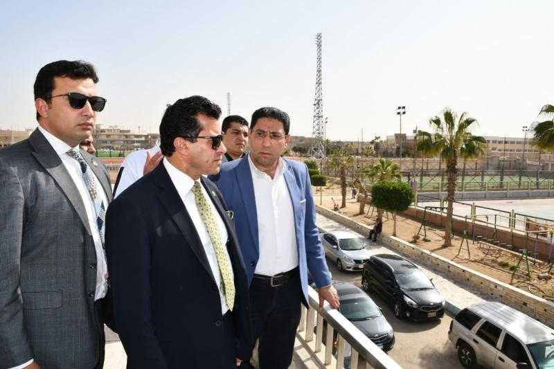 وزير الرياضة يتفقد أعمال تطوير مركز شباب ٦ أكتوبر