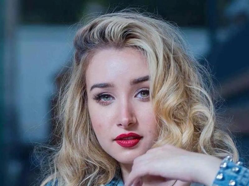 هنا الزاهد تشارك جمهورها بفيديو جديد برفقة هنا شيحا