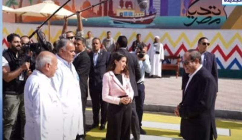 اصطفاف 1500 متطوع من التحالف الوطني لاستقبال السيسي في المنيا