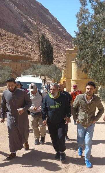 صور.. حمادة هلال يواصل تصوير «المداح 3» من قمة جبل موسى بسانت كاترين