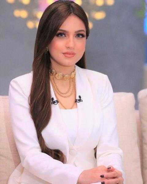 «لما أرجع أشوف عملتوا أيه مع الفرعون».. ياسمين عز تعلن عن توقف برنامجها أسبوع