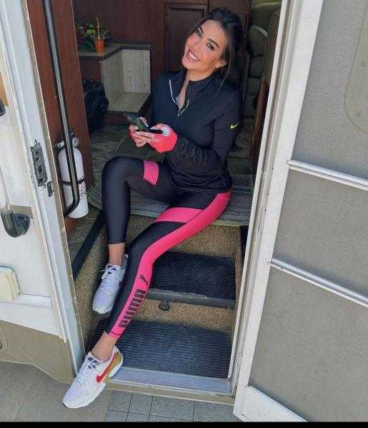 بإطلالة كاجوال.. ياسمين صبري تبرز رشاقتها في أحدث جلسة تصوير