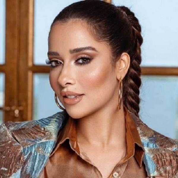 إطلالة ناعمة لبلقيس فتحي خلال إحيائها فرحا بجدة