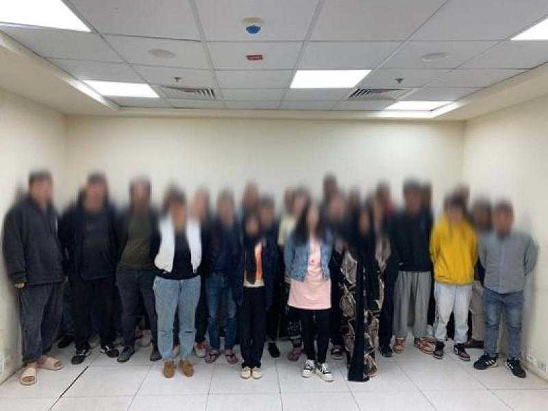 مصريون وأجانب.. الصور الأولى للمتهمين في قضية تطبيق «هوج بول»