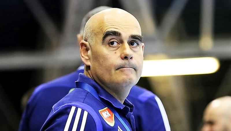 رسميا.. الإسباني كارلوس باستور مديرا فنيا لمنتخب اليد