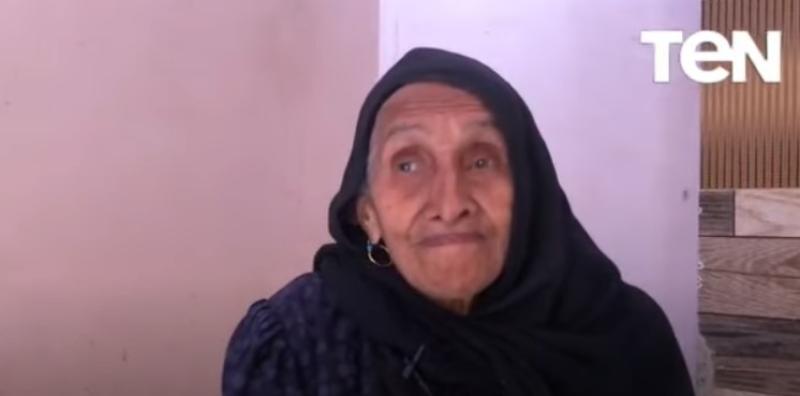 الحاجة زبيدة لأنجلينا جولي: «عايزة أعزمها على فطير وعسل».. فيديو