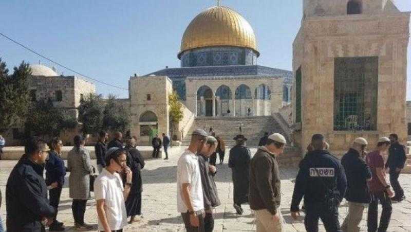 مستوطنون يقتحمون الأقصى في عيد المساخر اليهودي