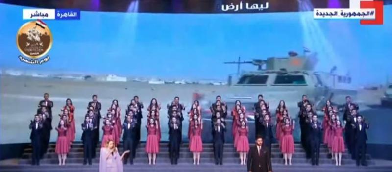 السيسي يشهد فقرة فنية خلال فعاليات الندوة التثقيفية الـ 37 للقوات المسلحة