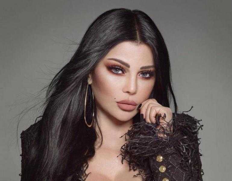 إطلالة ساحرة للفنانة هيفاء وهبي في أحدث ظهور