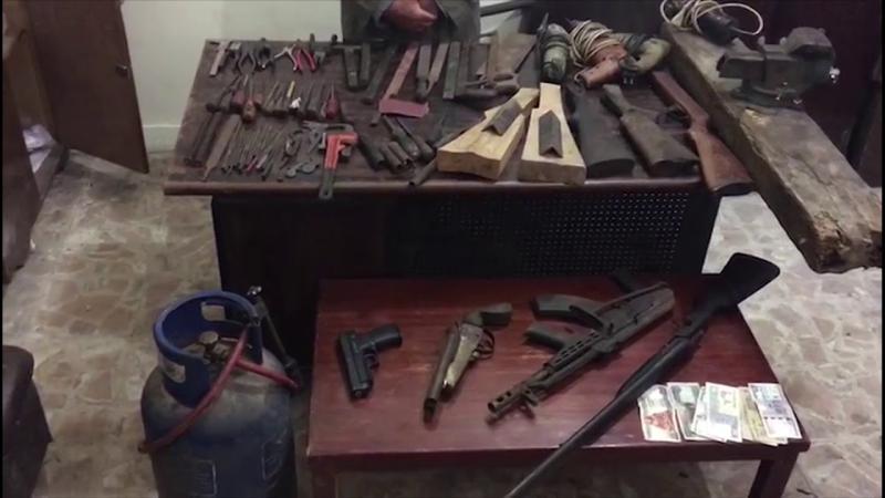 ورشة لتصنيع الأسلحة النارية