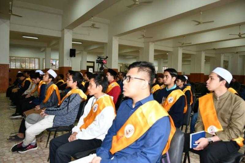وزير الأوقاف وسفير دولة الكويت بالقاهرة يكرمان الطلاب الوافدين