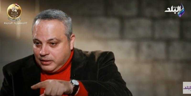 تامر عبد المنعم يُلقن ياسمين عز درسًا قاسيًا: «حد يشوف حل في البشاعة دي» - فيديو