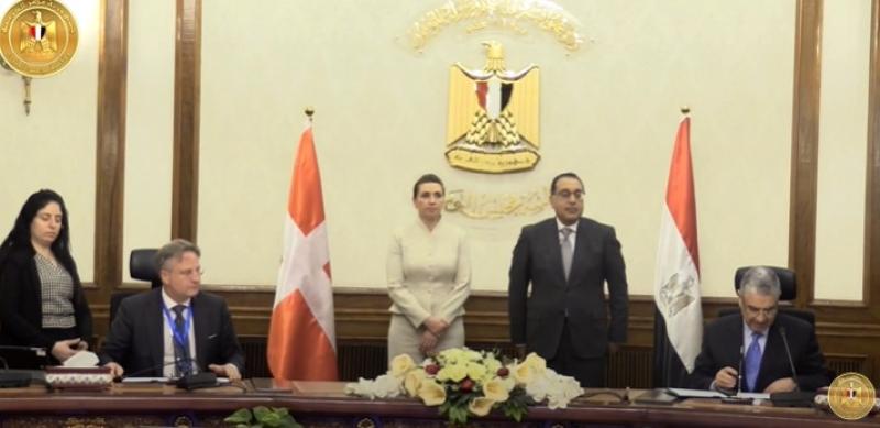 رئيسا وزراء مصر والدنمارك يشهدان توقيع تمديد اتفاقية التعاون القطاعي الاستراتيجي.. «فيديو»