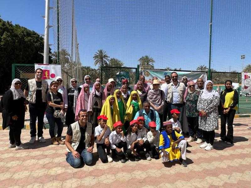 ”الشباب والرياضة”: زيارة وفد إسباني لبرنامج الرياضة من أجل التنمية وتدريب الفتيات بأسوان