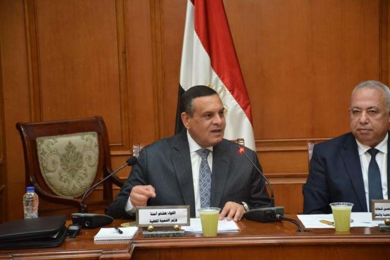 اللواء هشام آمنة وزير التنمية المحلية