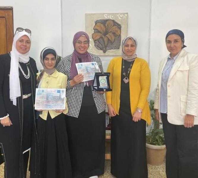 طالبات طب أسنان الأزهر يحصلن على المركز الأول في المسابقة العلمية بجامعة قناة السويس