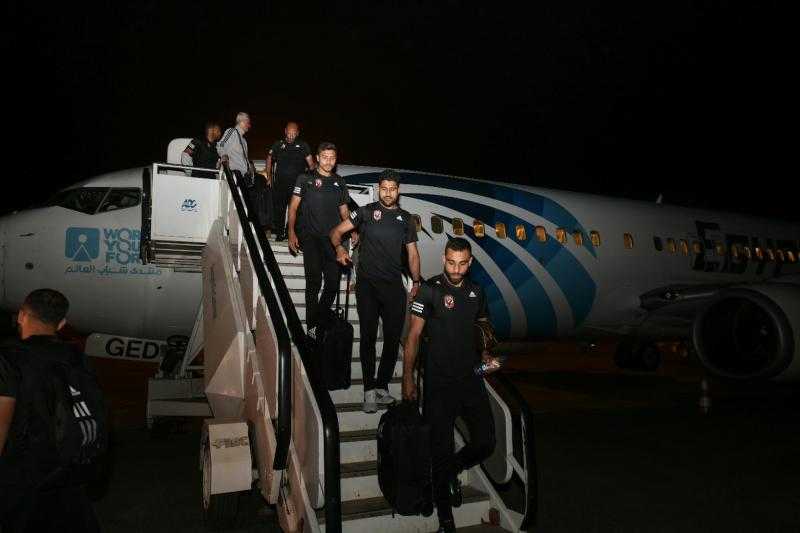 بعثة الأهلي تصل الكاميرون