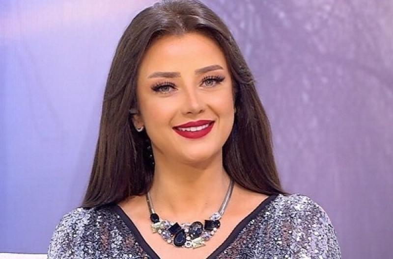 رضوى الشربيني: «أنا ست بدافع عن الستات اللي زيي والمختل يدافع عن جنس آخر»