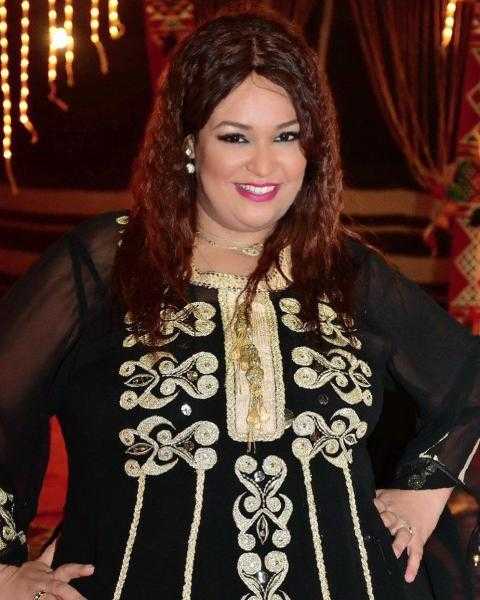 بلوك مختلف.. ويزو تخطف الأنظار في أحدث ظهور لها