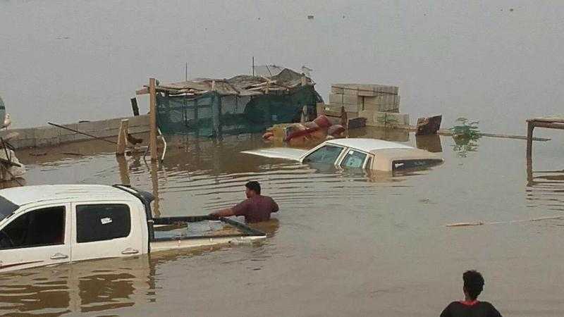 «كارثة مأساوية».. شاهد| فرق الإنقاذ تبحث عن جُثث المفقودين في سيول السعودية