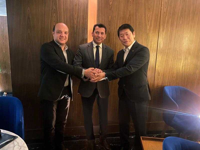 وزير الرياضة يبحث مع رئيس الاتحاد الدولي للجمباز استضافة مصر لبطولة العالم